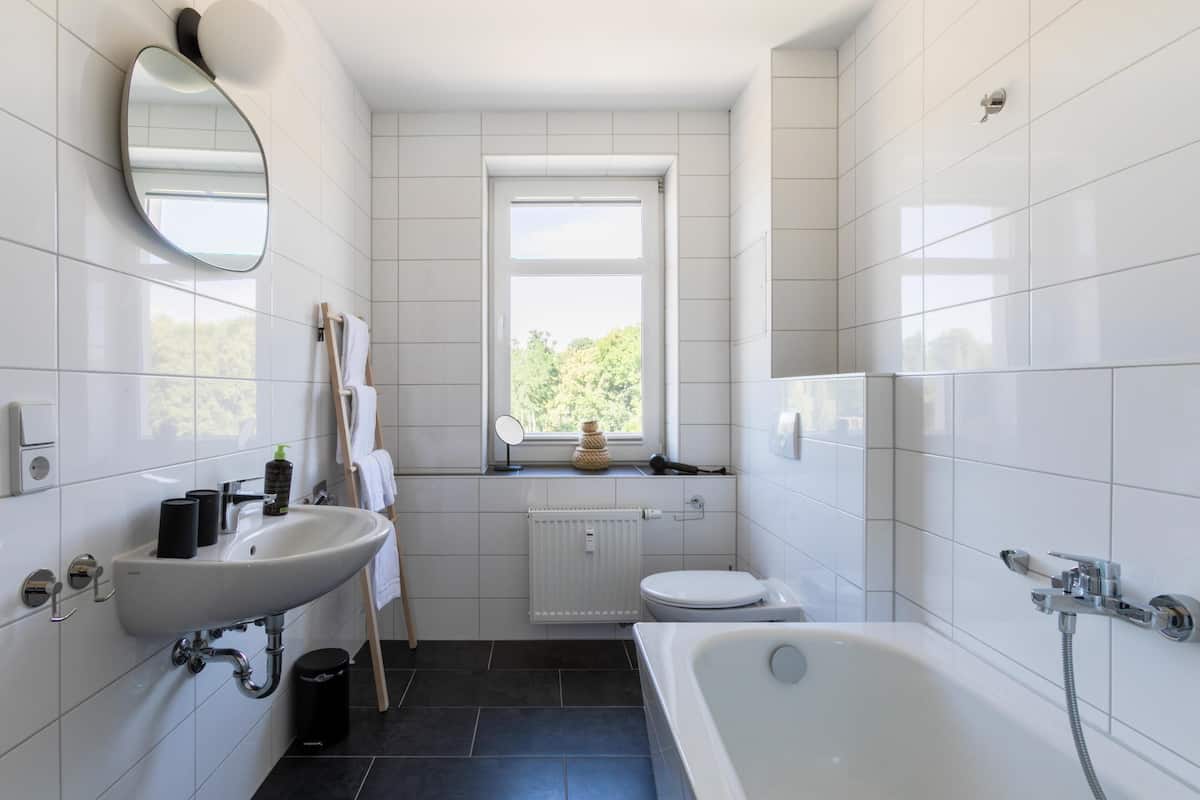 Suite Studio, 1 grand lit et 1 canapé-lit (Chemnitz Hartmannstr | One-Bedroom Su) | Salle de bain