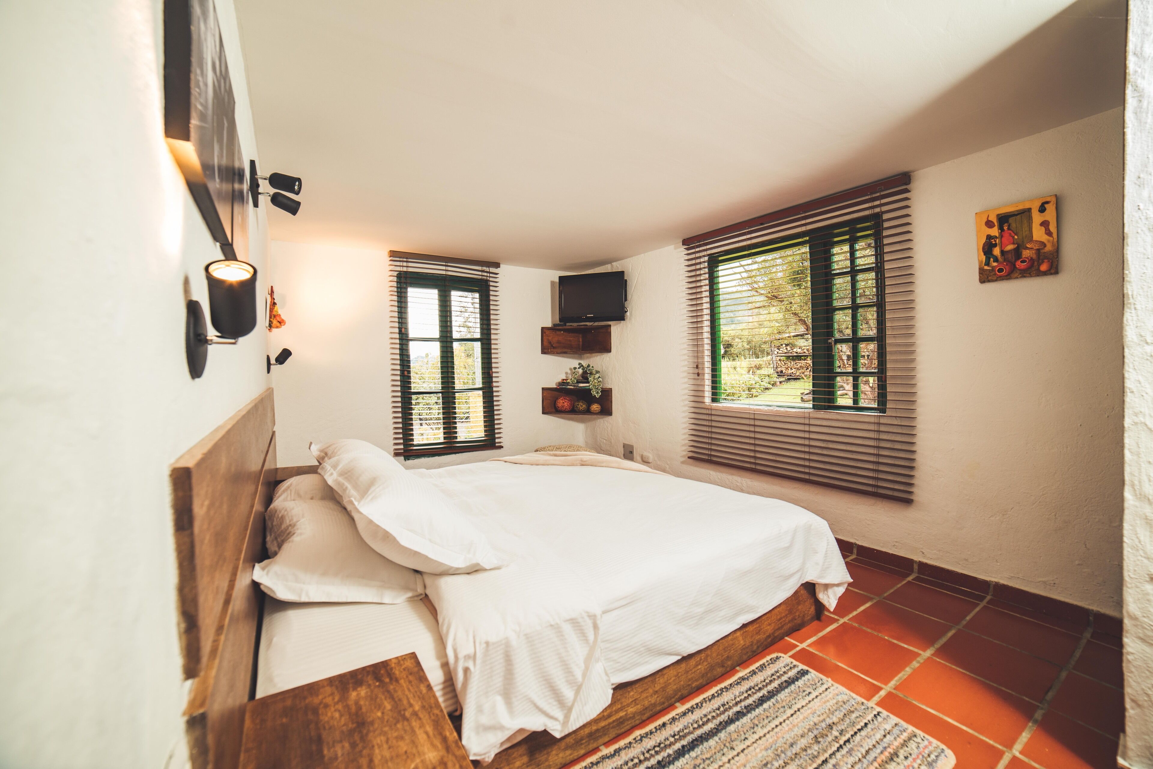 Habitación doble Confort, 1 cama matrimonial, para no fumadores, vista a la montaña | Edredón, decoración personalizada y muebles diferentes 