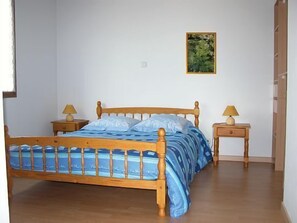 2 quartos, Wi-Fi de cortesia, roupa de cama