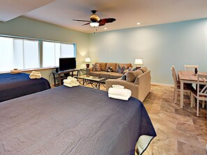 Condo, 2 Queen Beds, Kitchen | 1 bedroom - 27 Sea Isle Village, Studio (Port Aransas)