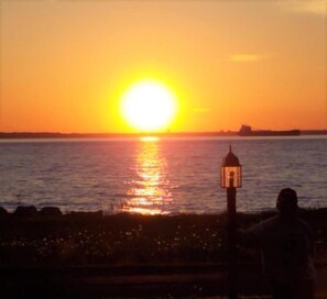Am Strand, Liegestühle, Strandtücher