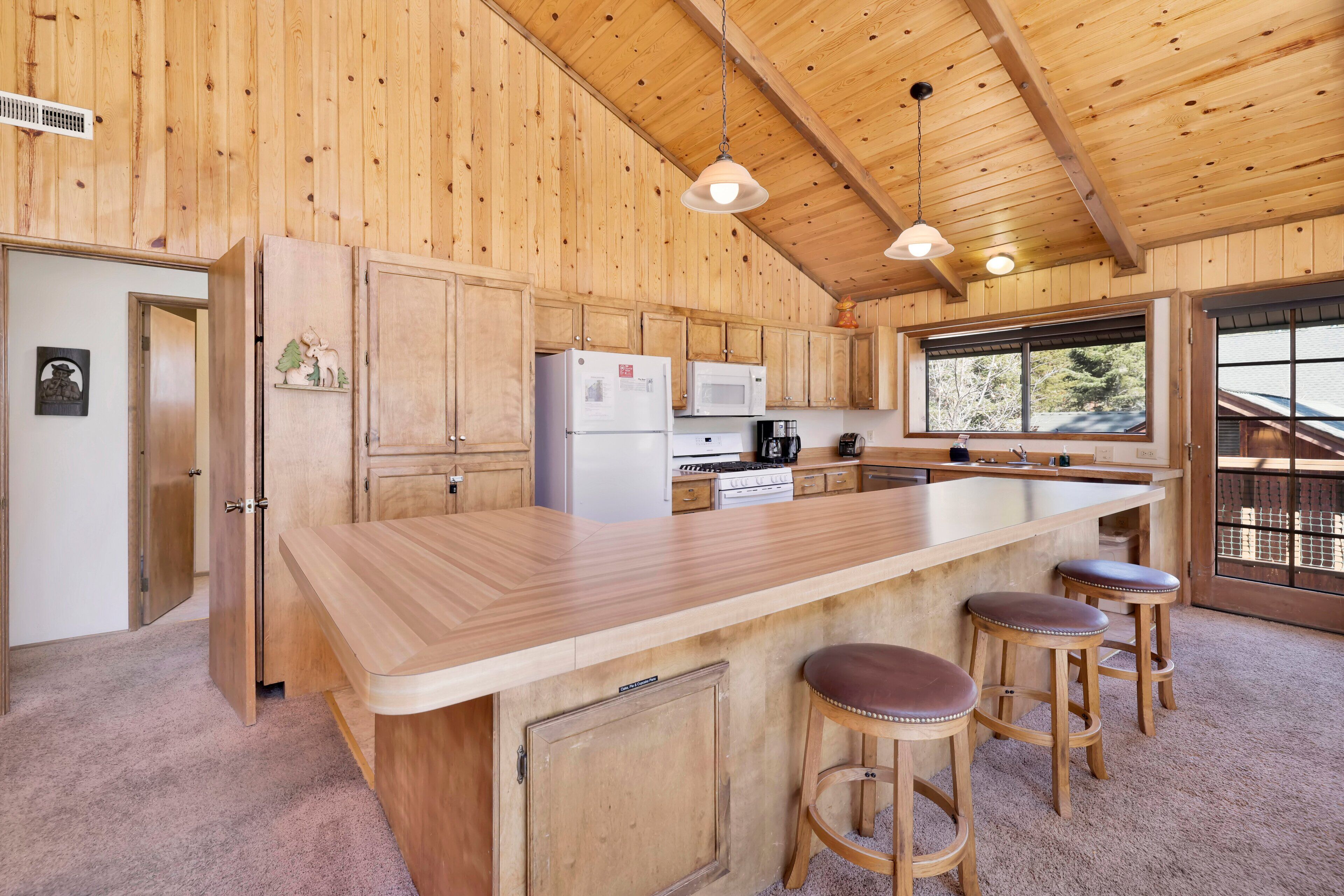 House, Multiple Beds, Patio, Mountain View (1057) | Private kitchen | Coffee/tea maker