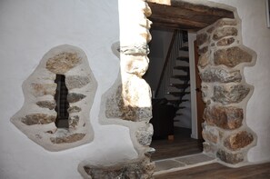 Sunset Cottage | 2 bedrooms, individually decorated, individually furnished - The Barn at Cae Bach (Holyhead)