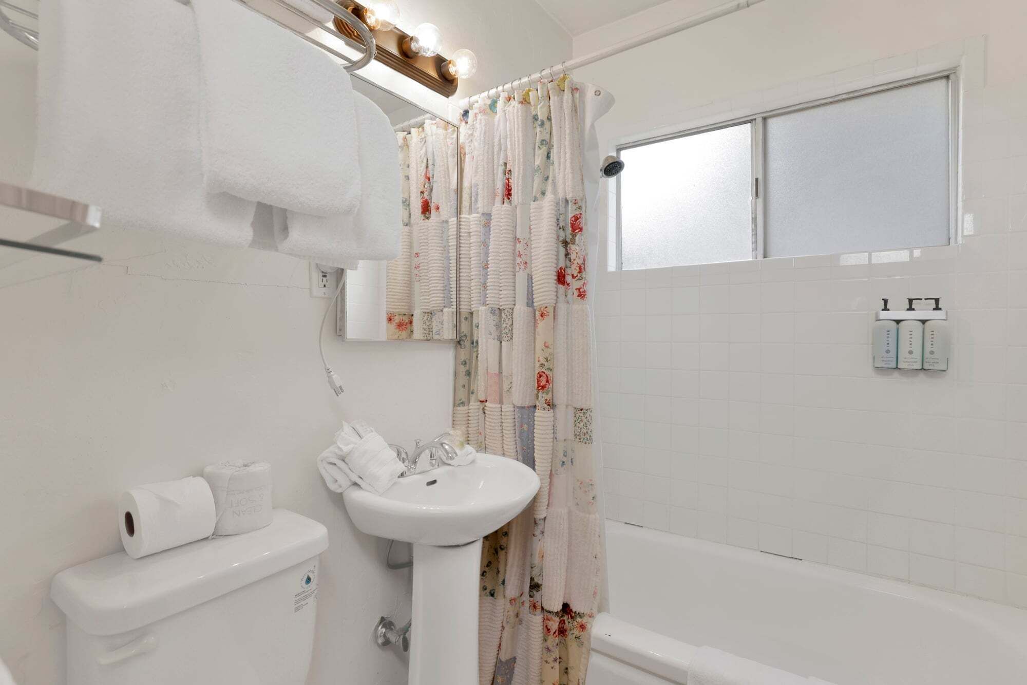 House, Multiple Beds, Patio, Mountain View (1079) | Bathroom | Designer toiletries, towels, toilet paper