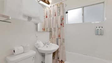 House, Multiple Beds, Patio, Mountain View (1079) | Bathroom | Designer toiletries, towels, toilet paper