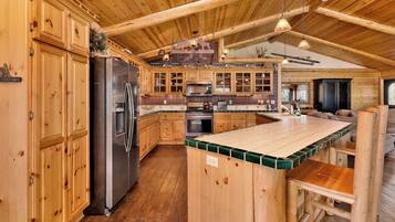 獨棟房屋, 多張床, 熱水浴缸, 部分海景 (1085) | 私人廚房 | 咖啡機/沖茶器