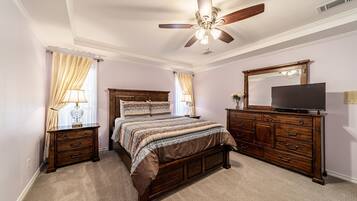 4 bedrooms, desk, iron/ironing board, travel cot