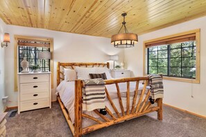 Casa, várias camas, banheira de imersão, vista para a montanha (1120) | 3 quartos, individualmente decorados, individualmente mobiliados