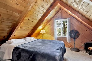 Maison, 2 grands lits, balcon, vue sur la montagne (1154) | Vue de la chambre