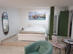 Comfort Double Room Single Use | Blackout curtains, iron/ironing board, free cots/infant beds - Beautiful Apartments Hayarkon st (Tel Aviv)