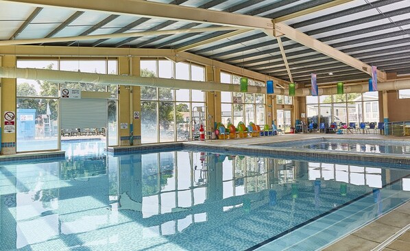 Indoor pool, outdoor pool