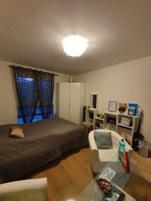 1 Schlafzimmer, Bügeleisen/Bügelbrett, Reisekinderbett, WLAN