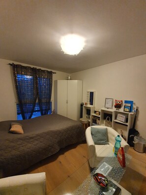 1 bedroom, iron/ironing board, WiFi, bed sheets