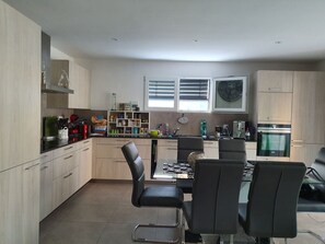 Fridge, microwave, oven, dishwasher - calm on the banks of the Areuse (Areuse)