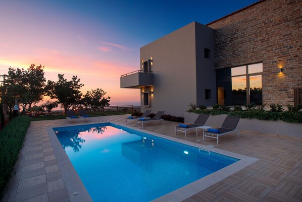 Outdoor pool - Luxury Sea View Villa w/ Pool & Guest House,Near Beach (Amnatos)