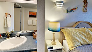 1 bedroom, free WiFi - 124 Sea Breeze - Island Time (Port Aransas)