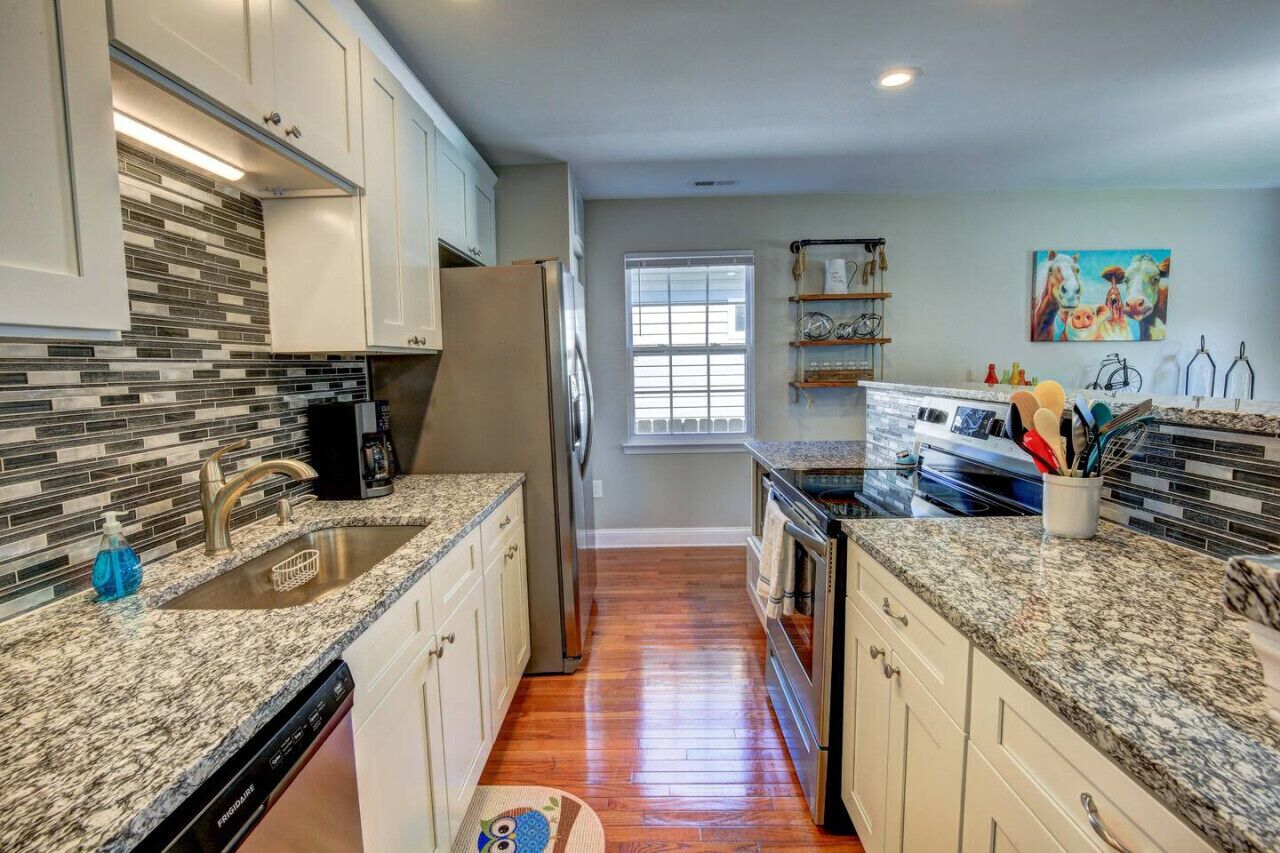 冰箱、微波炉、烤箱、炉灶