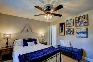 1 bedroom, desk, iron/ironing board, WiFi