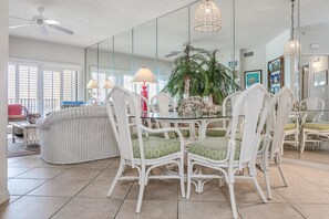 Condo, 2 Bedrooms | Private kitchen - The Palms by Vacasa (Orange Beach)
