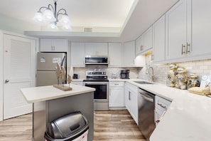 Condo, 3 quartos | Cozinha privada | Talheres/pratos/utensílios de cozinha
