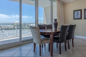 Condo, 2 Bedrooms | Private kitchen