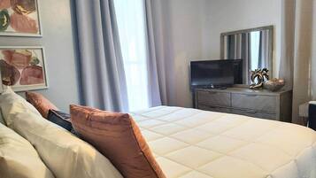 1 slaapkamer, een strijkplank/strijkijzer, gratis wifi, beddengoed