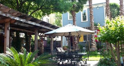Arbor House-Blue 3