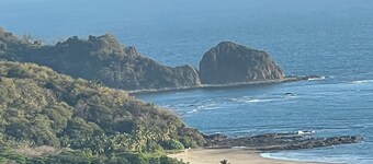 Sikker dobbel gated riktighet med fantastisk utsikt