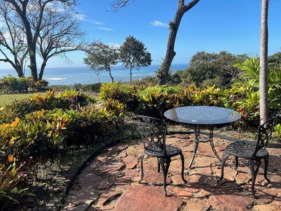Propiedad segura de doble puerta con vistas increíbles