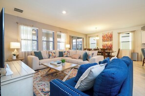 Een smart-tv, een dvd-speler, tafelvoetbal en een tafeltennistafel