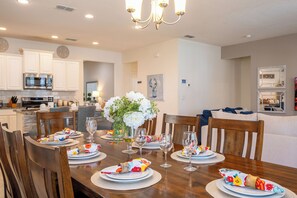 Dining - Fantastic 6 Bedroom Near Disney | Solterra Resort (Davenport)