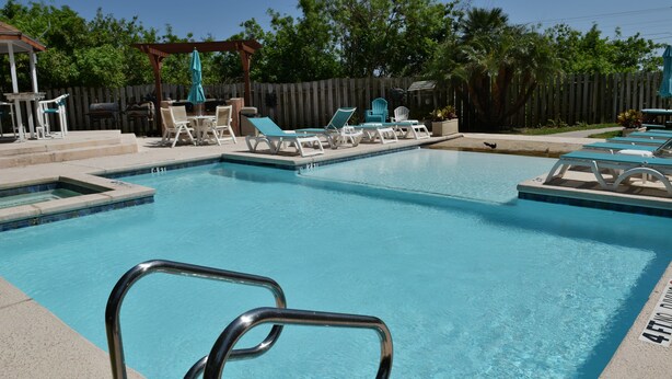 Unclassified image, 1 of 9, button - 136 Sea Breeze (Port Aransas)