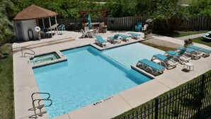 Unclassified image, 3 of 9, button - 136 Sea Breeze (Port Aransas)