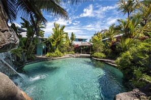 Piscine extérieure, piscine chauffée