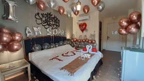 Desk, soundproofing, free WiFi, bed sheets - Layaali Amman (Amman)