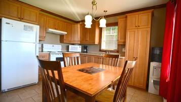 Chalet, 2 Schlafzimmer, Nichtraucher, Meerblick | Eigene Küche | Großer Kühlschrank, Mikrowelle, Ofen, Herdplatte