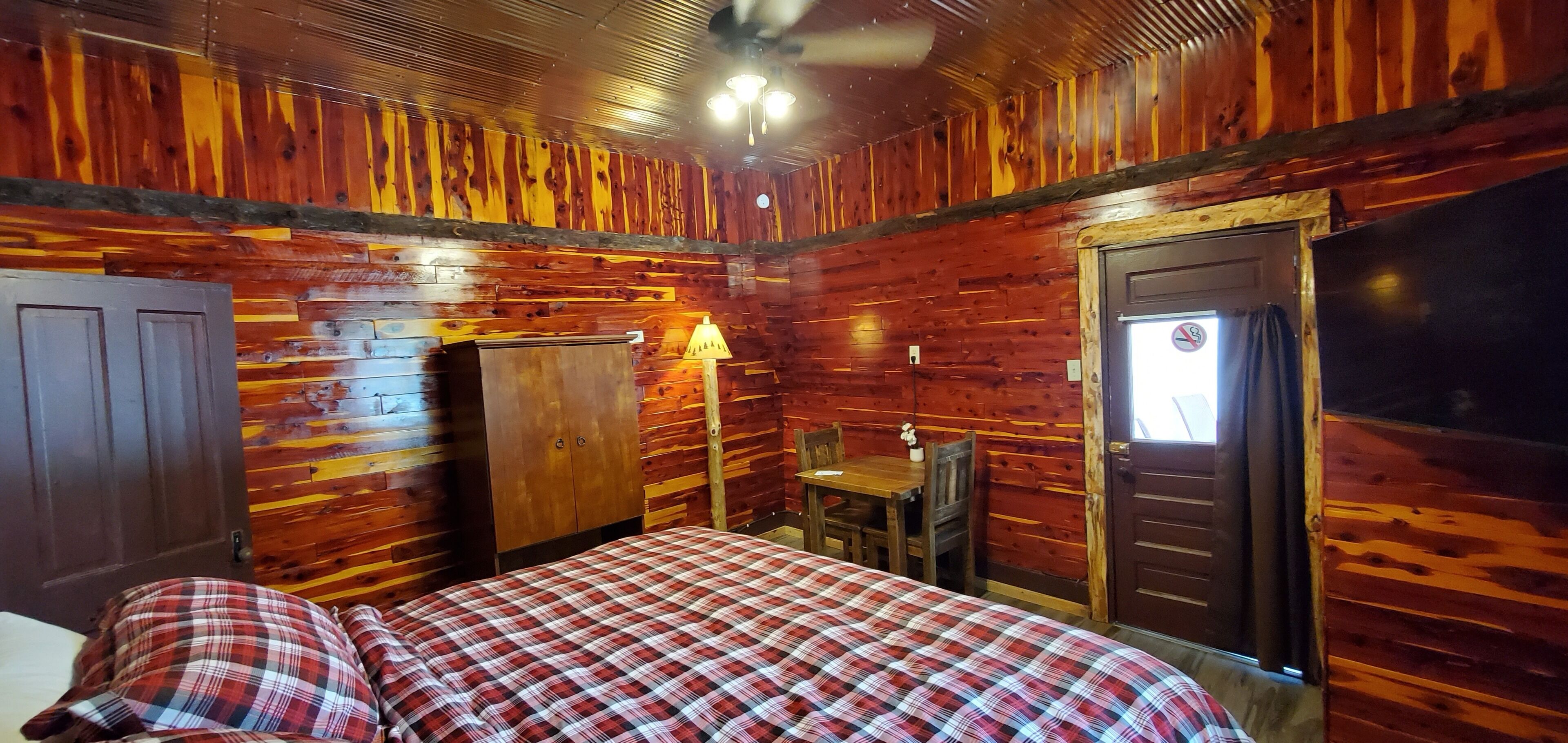 standard room, 2 bedrooms, non smoking (206) | premium bedding, pillow-top beds, individually decorated