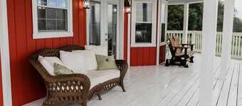 Wrap Around Decks w / Belle vue et bain Ă remous