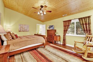 Huis, Meerdere bedden, bubbelbad, uitzicht op bergen (1235) | 3 slaapkamers, individueel gedecoreerd, individueel gemeubileerd