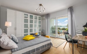 4 bedrooms, travel cot, free WiFi, bed sheets