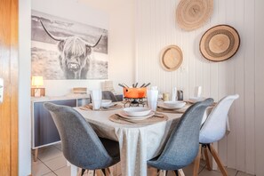 Dining - Greppons P 011 - MOUNTAIN apartment 6 pers (Veysonnaz)