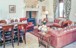 Interior - Awesome home in Ardentes (Ardentes)