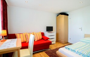 7 Schlafzimmer, Reisekinderbett, kostenloses WLAN
