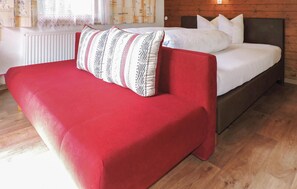 6 bedrooms, travel cot, WiFi, bed sheets - Ferienhaus in ruhiger Lage (Kappl)