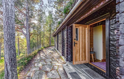 Stunning home in Stranda