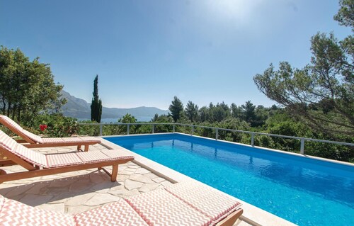 Tolles Haus in Zrnovo mit Küche