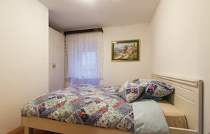 3 chambres, accès au Wi-Fi (inclus), literie fournie