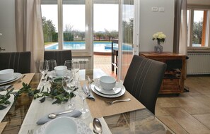 Dining - Gorgeous home in Sezana with sauna (Sezana)