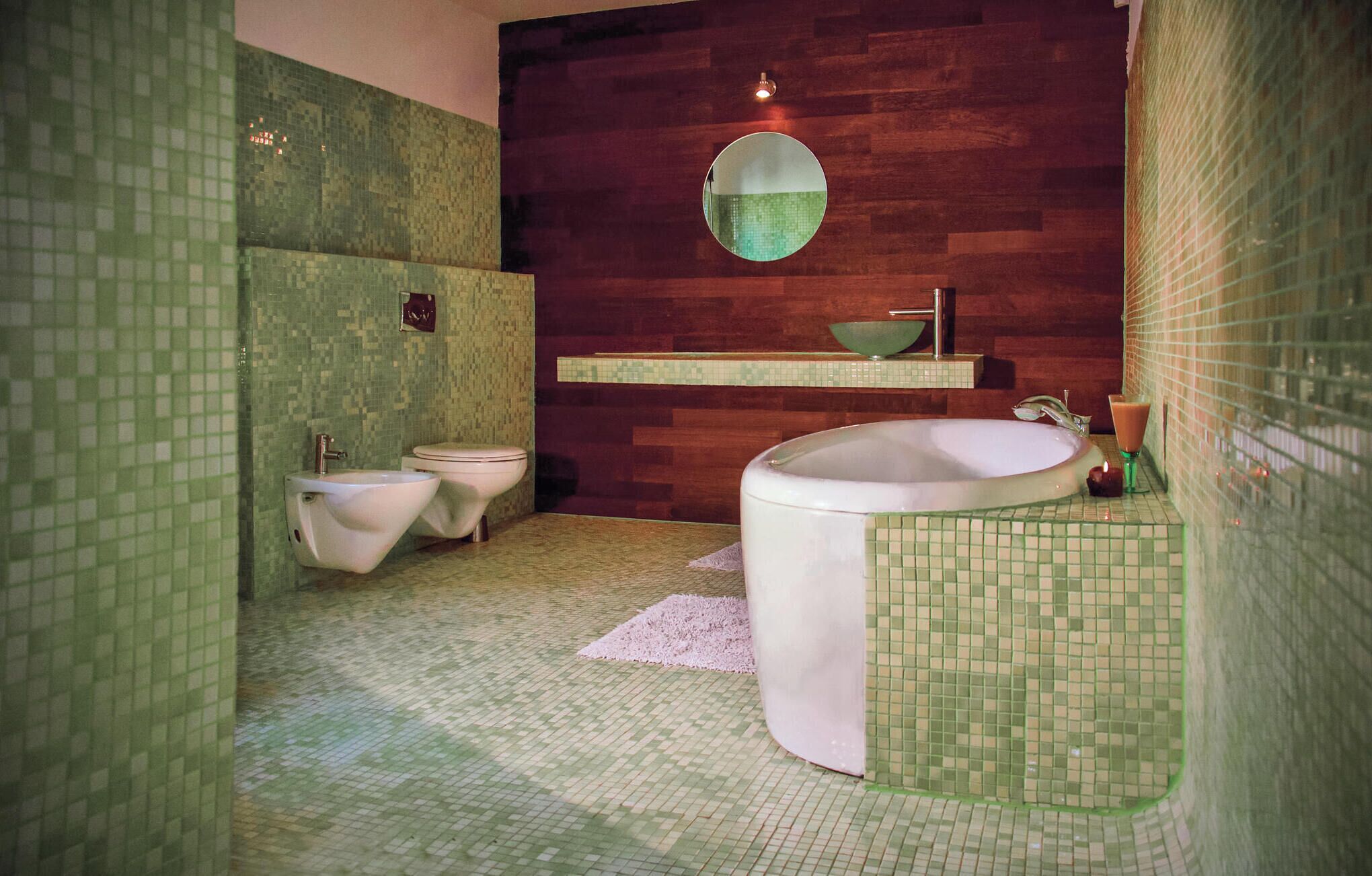 Bathtub
