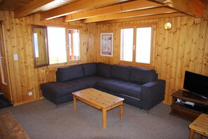 TV, lareira